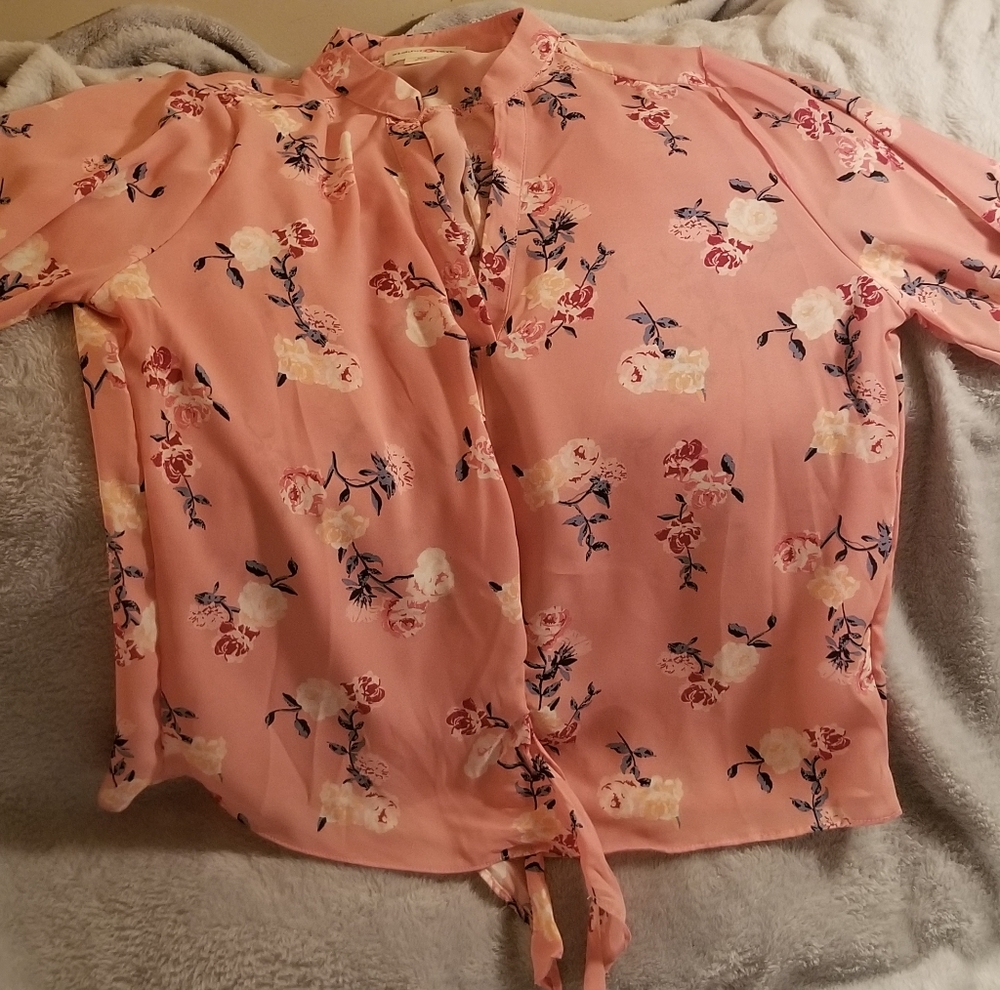 Cato Wishful Park Womens XL Coral color with floral print blouse